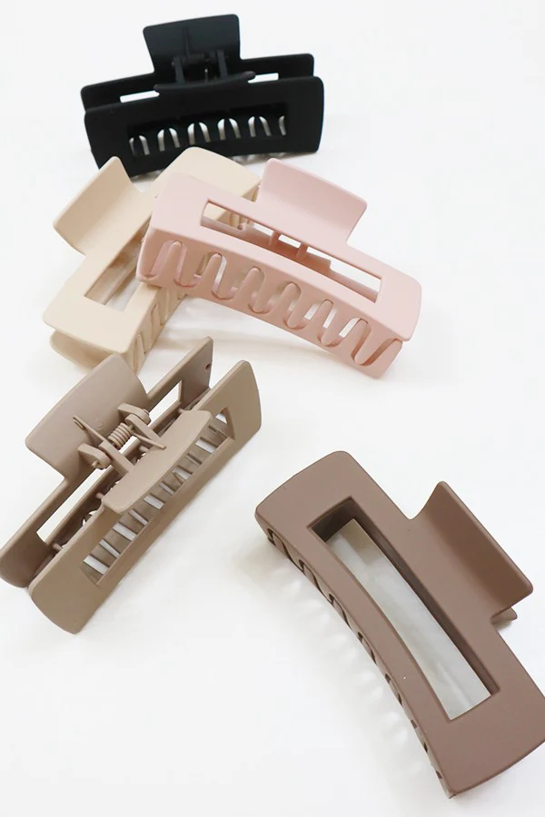 Brooks Matte Cut Out Rectangle Hair Claw - Image 4