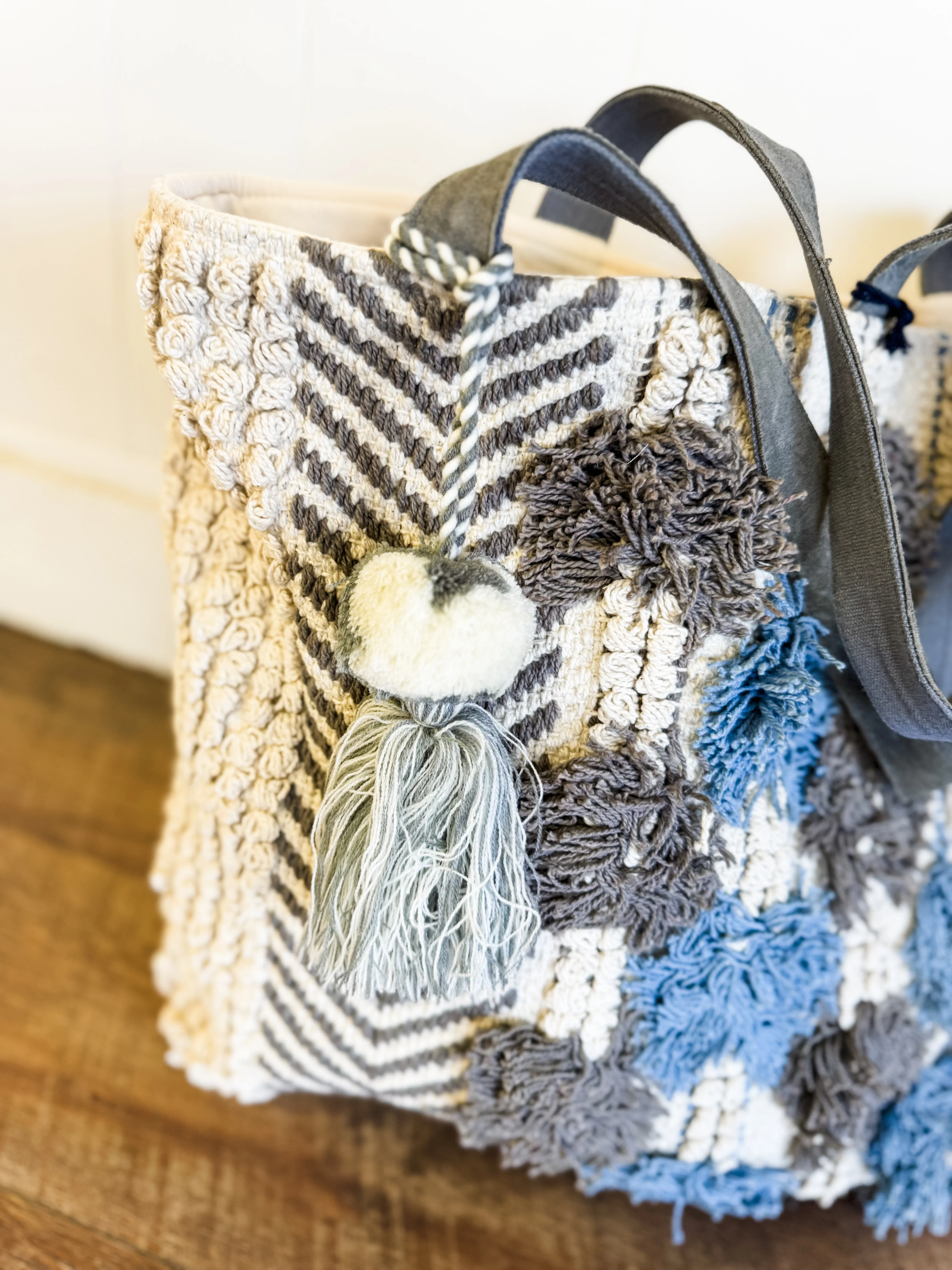 Chloe Squares Tote Bag - Image 3