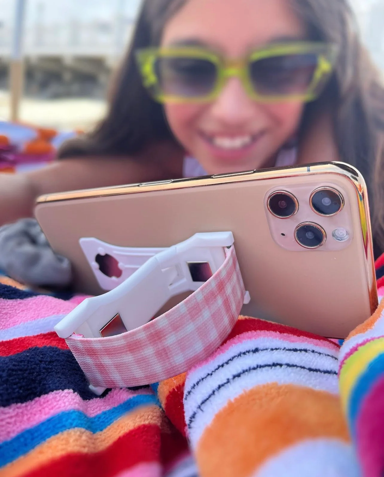 Love Handle Phone Grip - Image 3