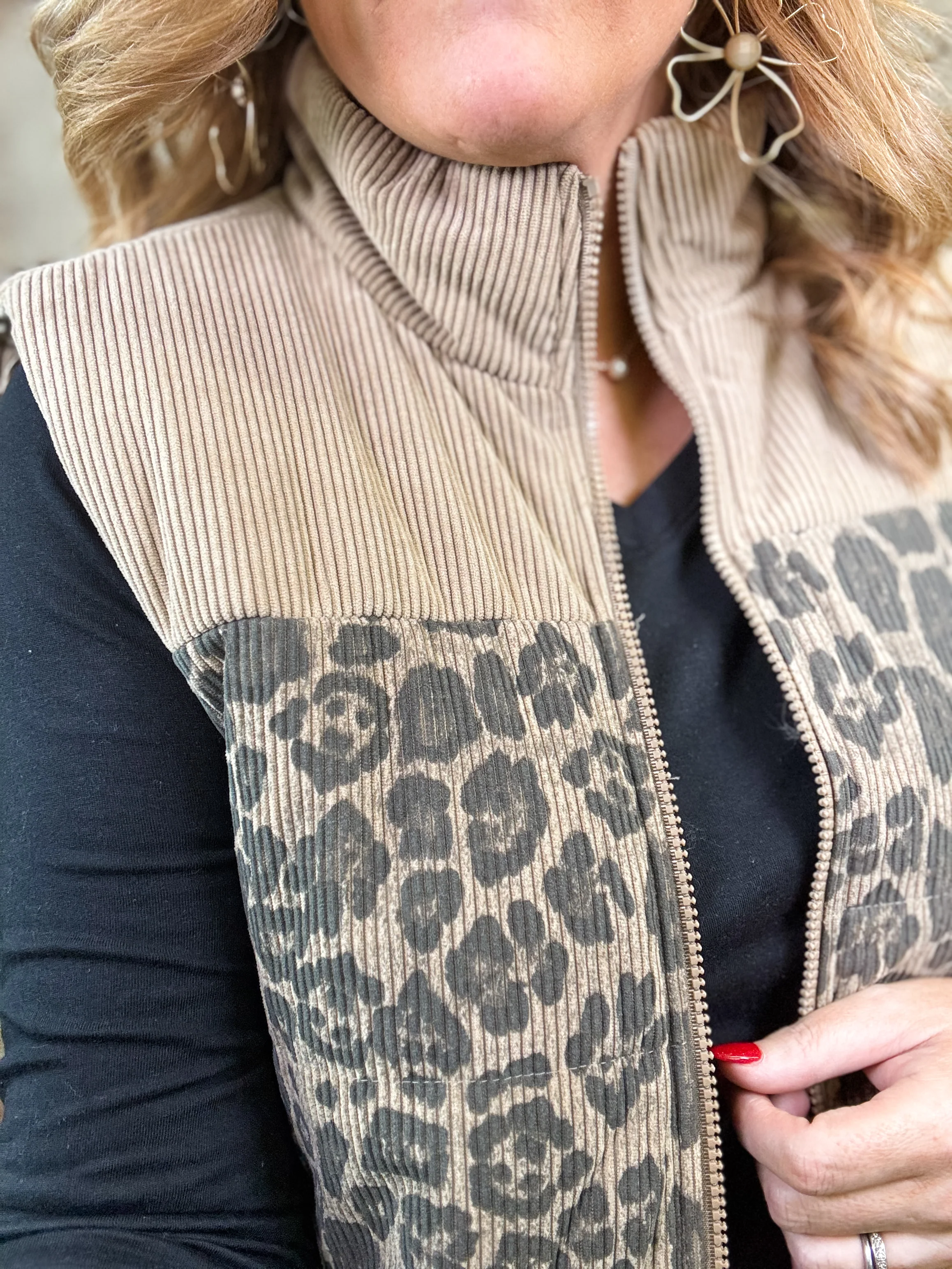 Osa Corduroy Vest - Image 4