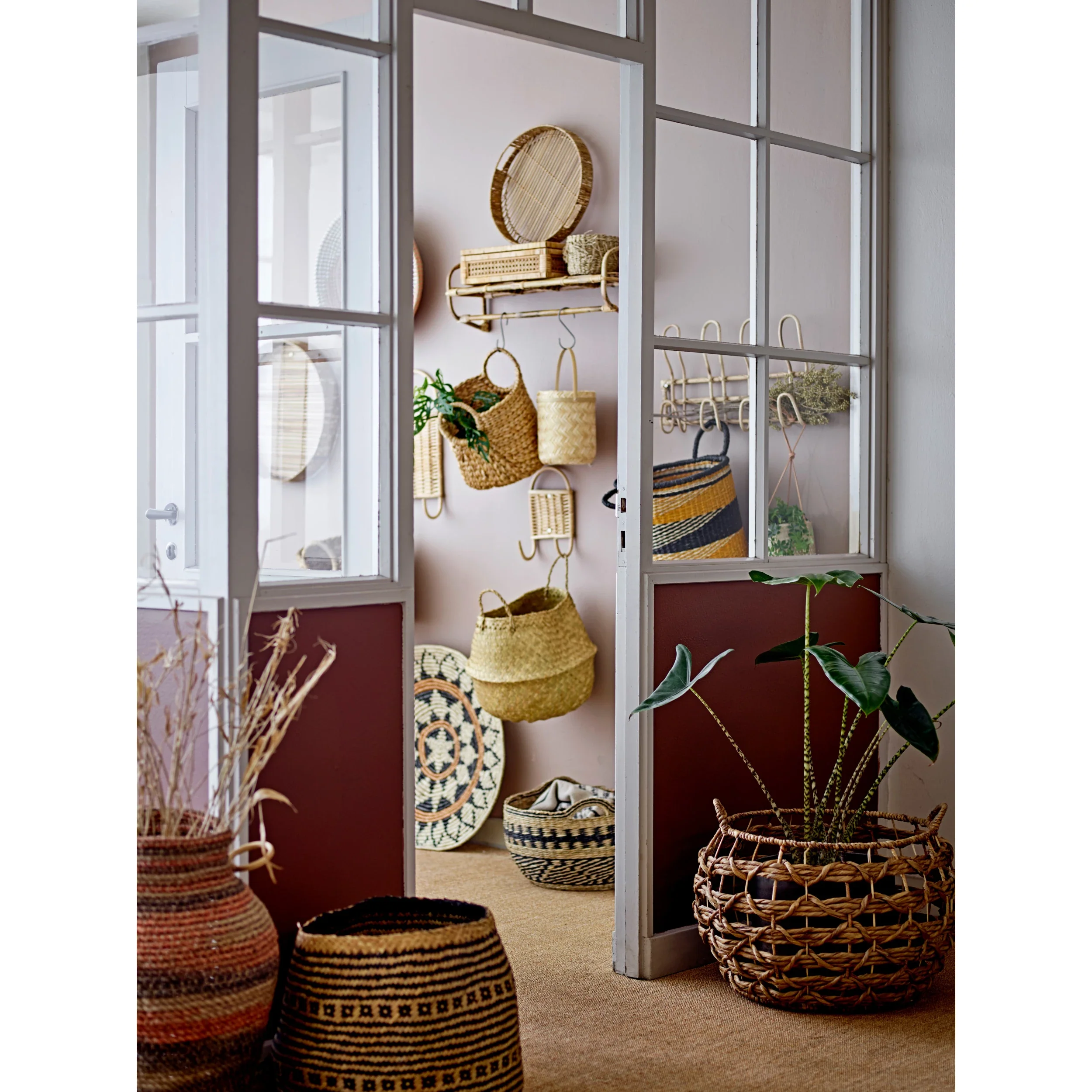 Seagrass Baskets with Handles - Image 3