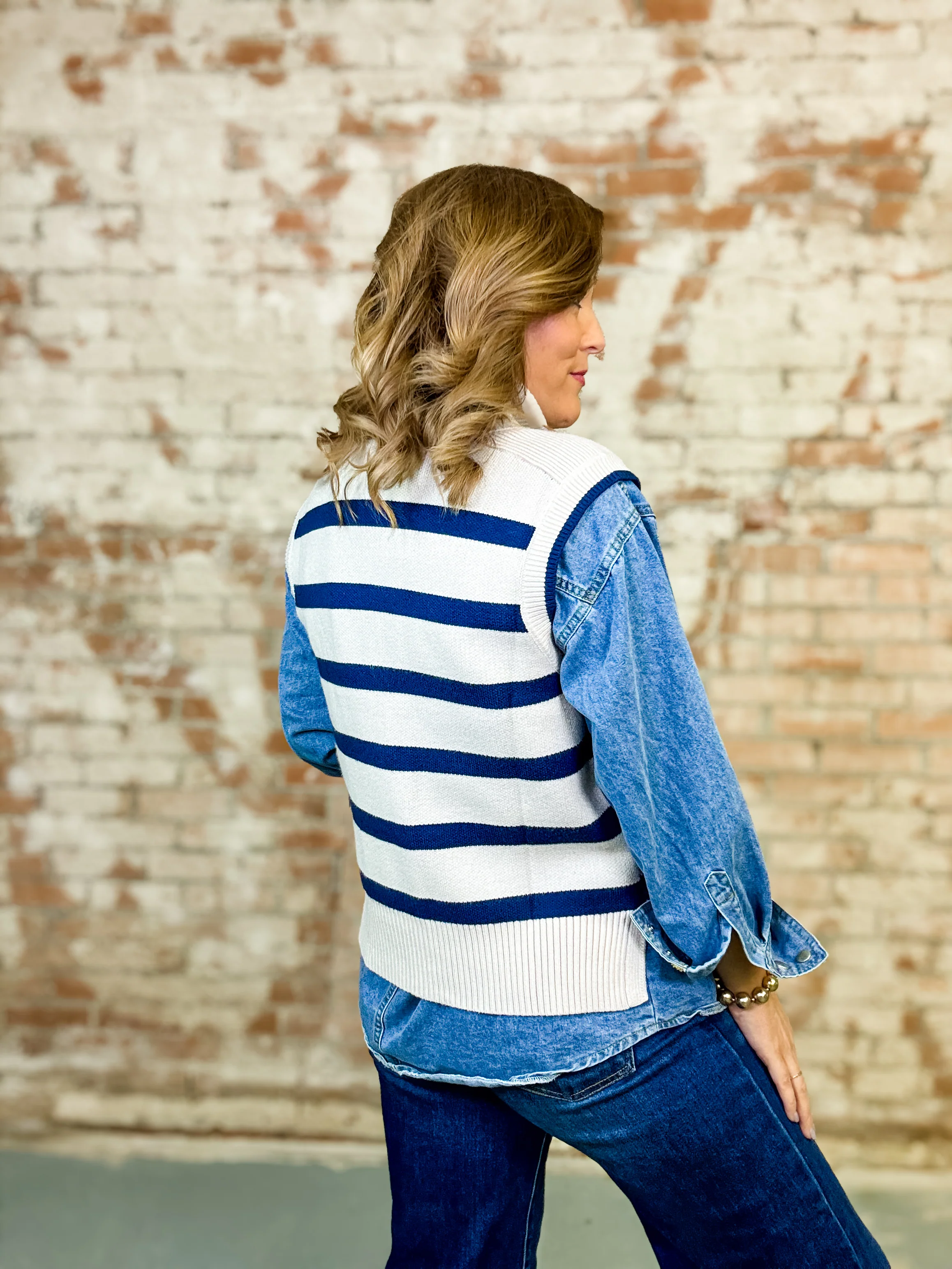 THML Junia Sleeveless Sweater Top - Image 7